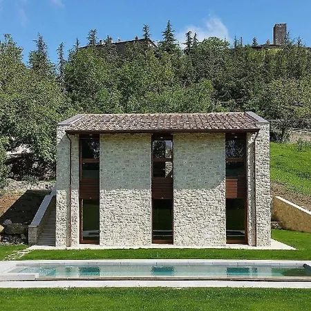 In Rotecastello Mit Grossem Garten Vakantiehuis